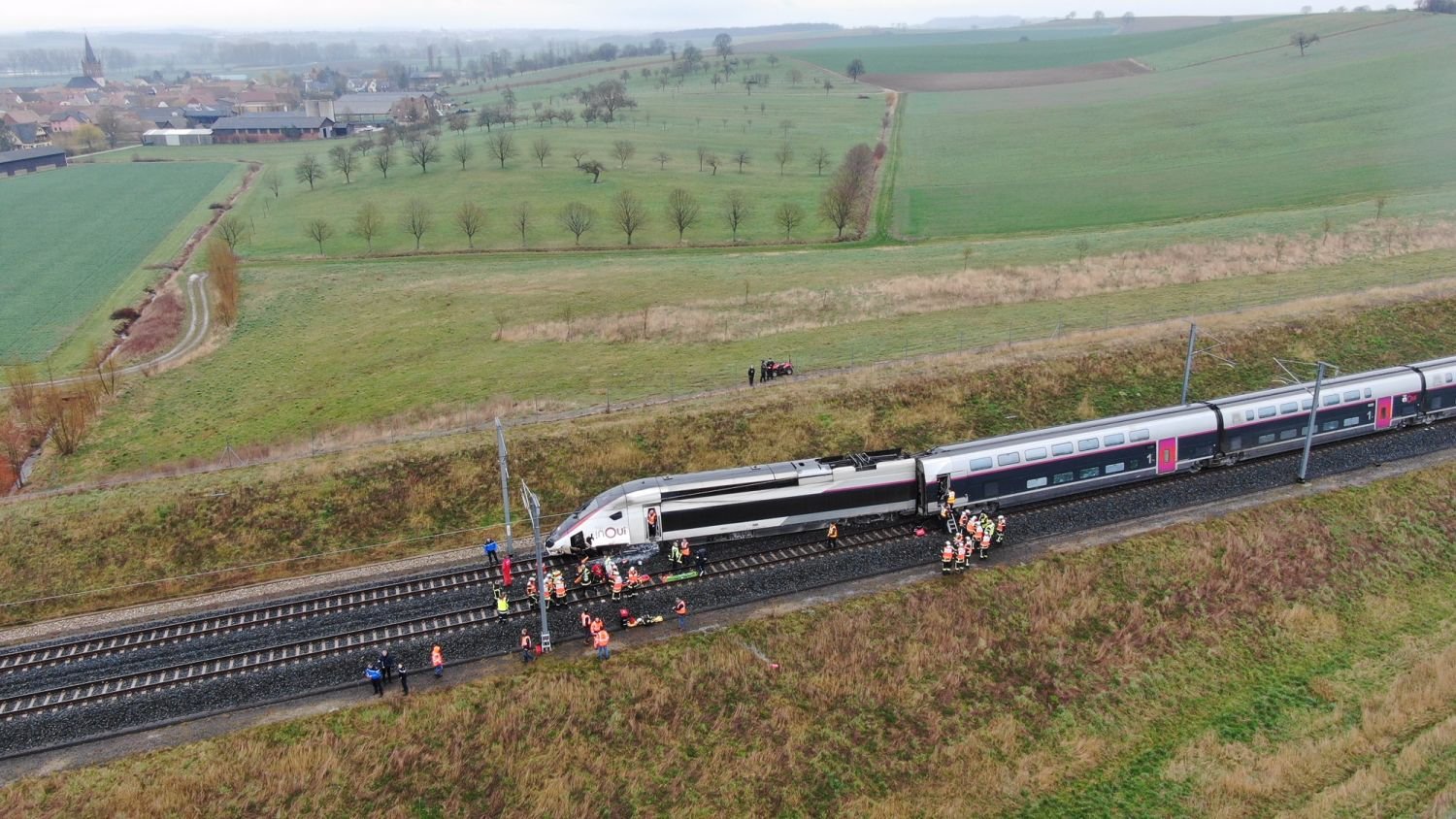 Bas-Rhin : 1 blessé grave et 21 blessés légers suite au déraillement d'un TGV