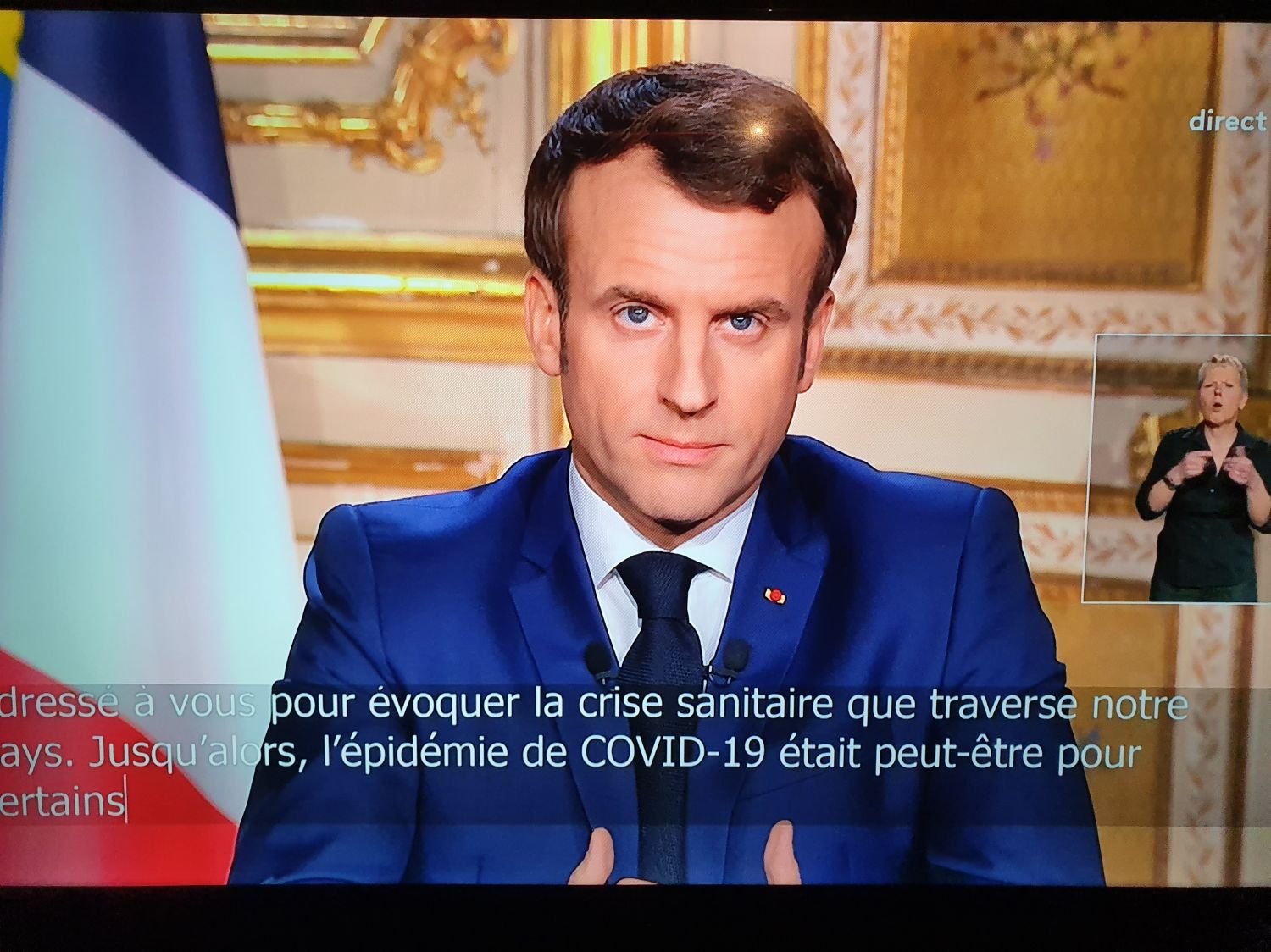 Coronavirus : Emmanuel Macron restreint d'avantage les déplacements 