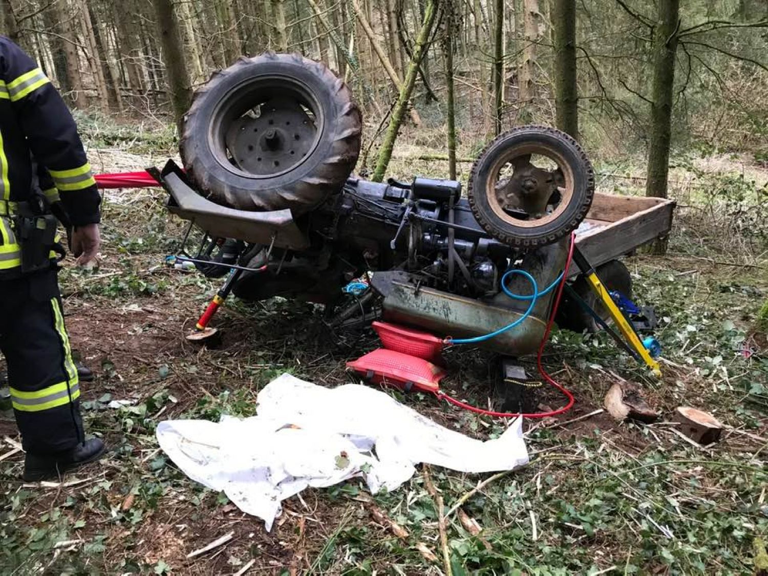 Volksberg : un homme grièvement blessé après un accident de tracteur