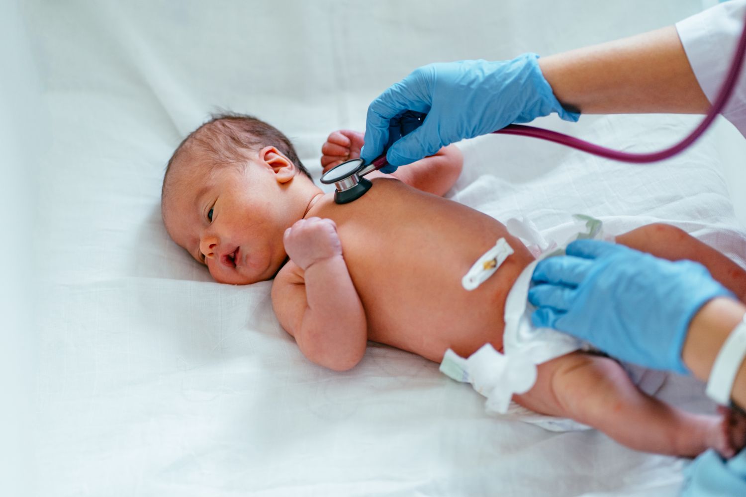 Saturés, les services de pédiatrie des hôpitaux de la région font face à l'épidémie de bronchiolite