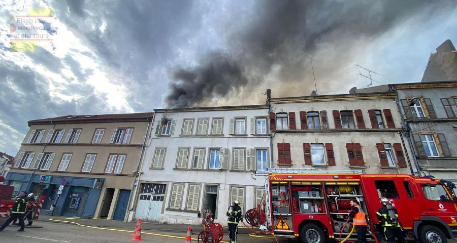 Un incendie ravage un immeuble, 19 personnes relogées 