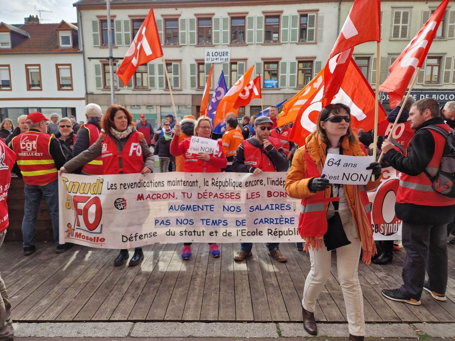 200 personnes mobilisées contre la réforme des retraites après le passage en force du gouvernement  