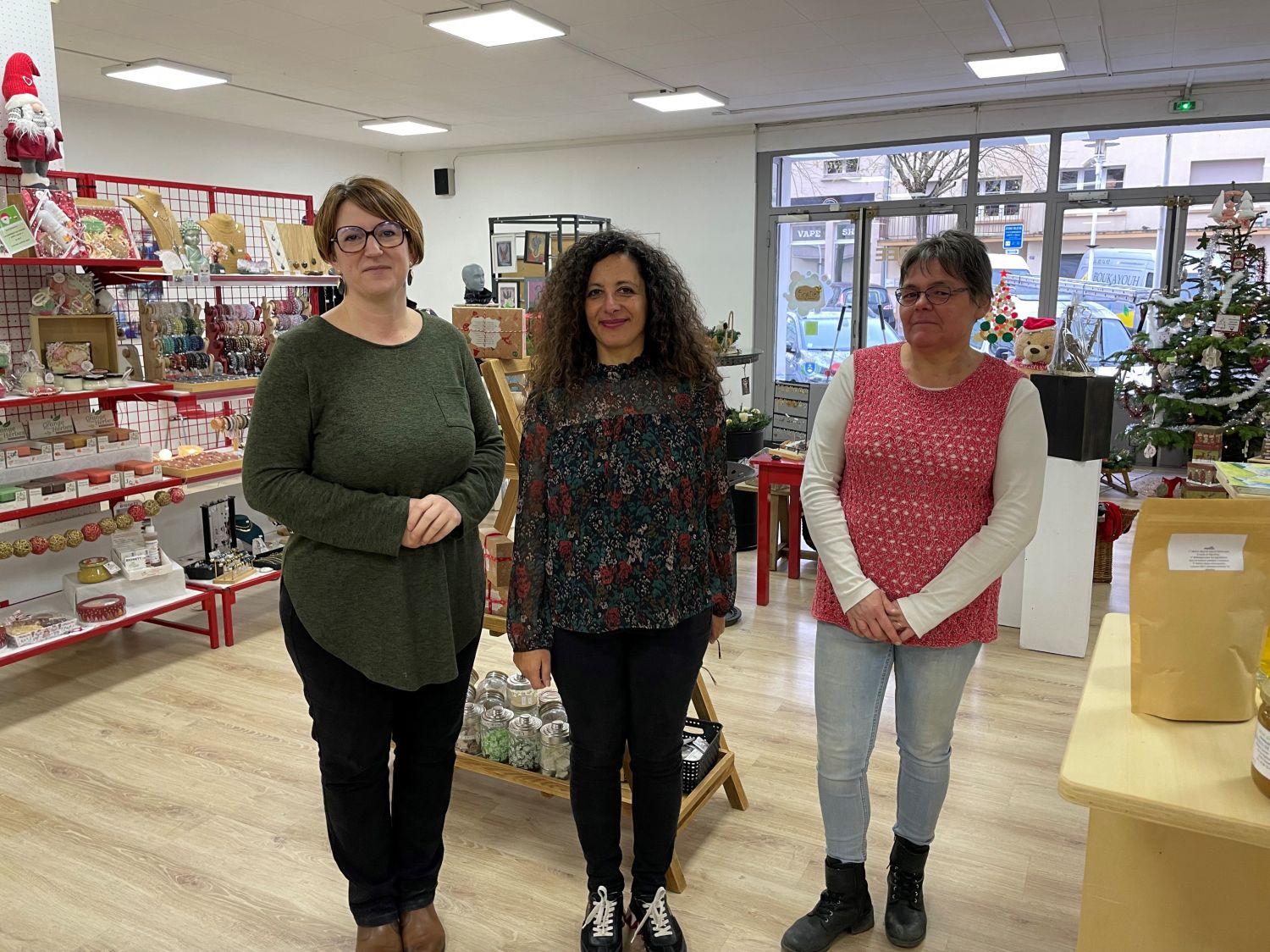 13 artisans font vivre la boutique éphémère de Noël 