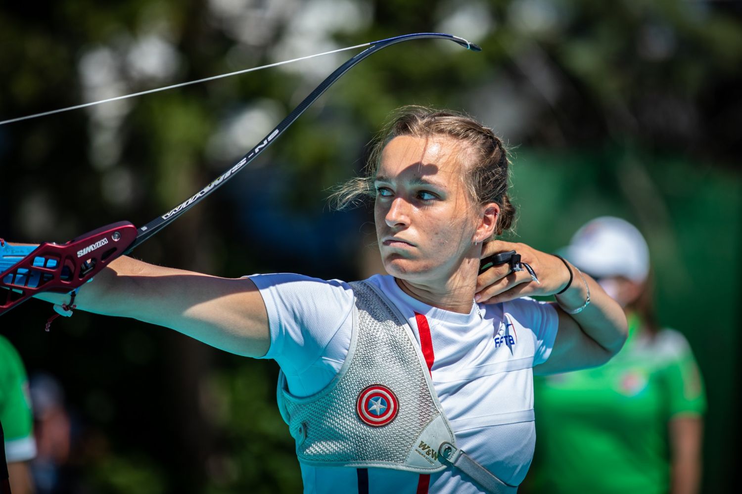 Tir à l'arc: quand la relève européenne rejoint la Léonardine Alice  Bétrisey en Valais