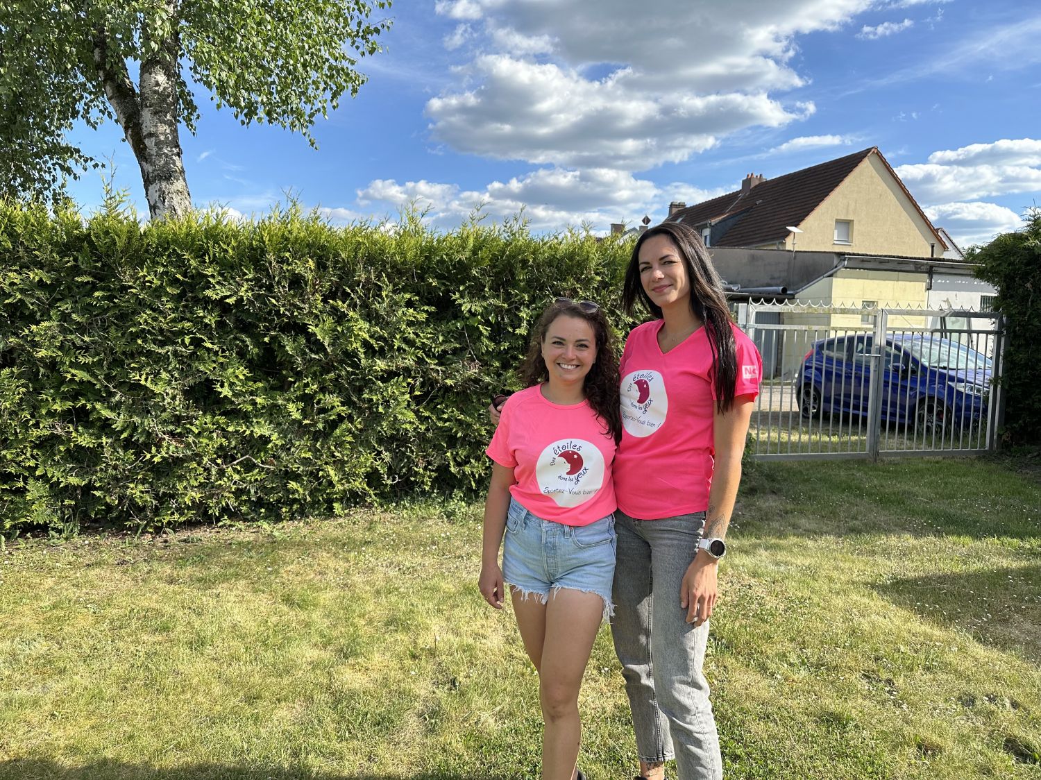 250 km à pied, dans le désert et en autonomie : le ''défi ultime'' des Twins Baroudeuses