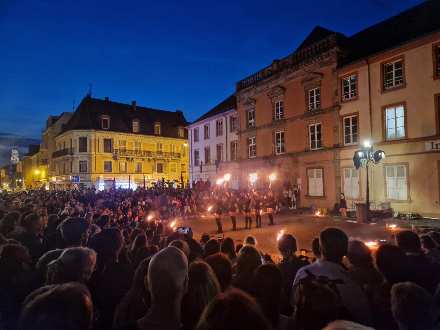 Saint-Paul, fête de la cerise et voitures anciennes : Les idées de sortie des 28 et 29 juin dans la région