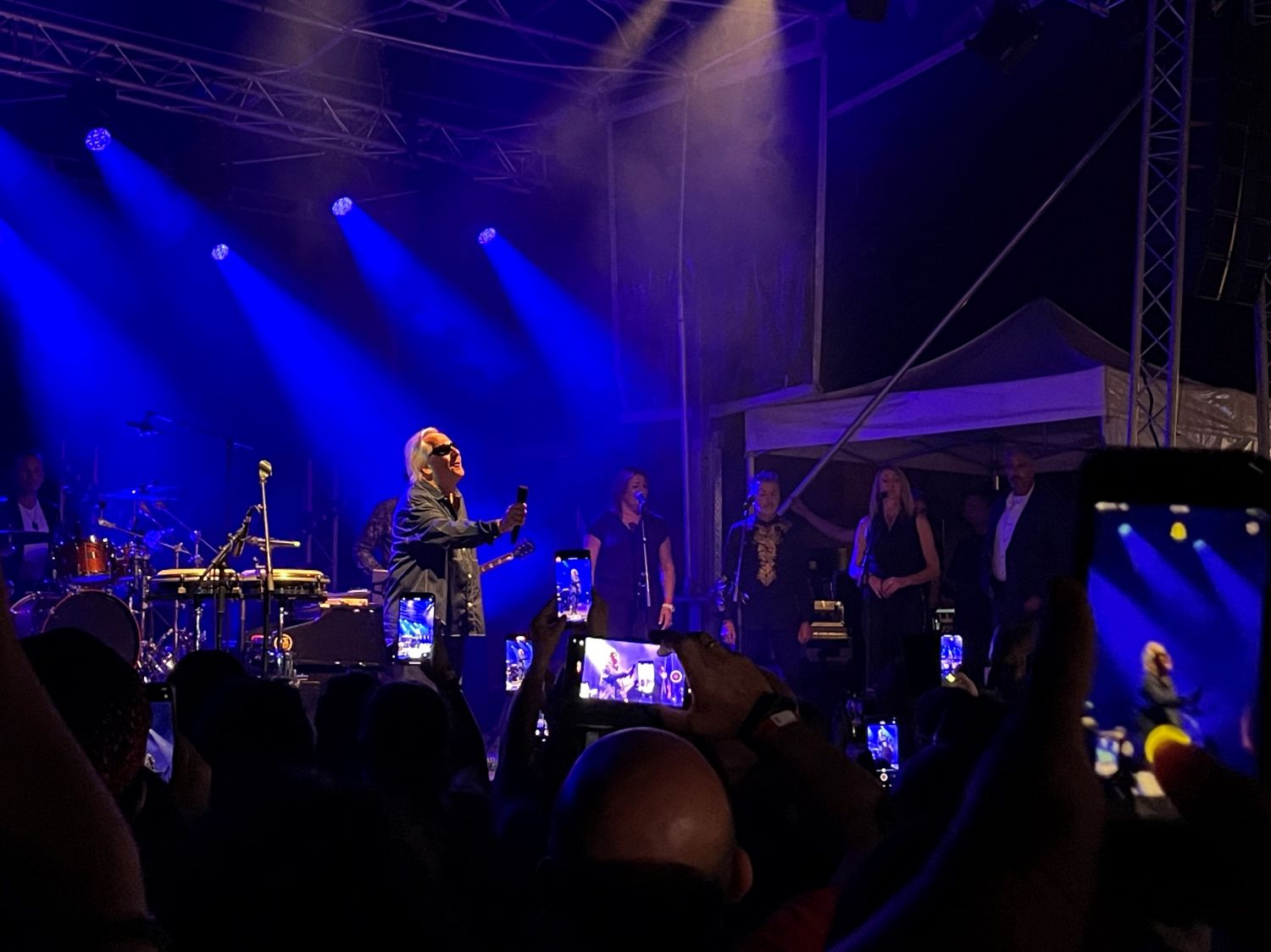 ''Gilbert, t’es magique'', les spectateurs conquis par le concert de Gilbert Montagné pour la fête nationale