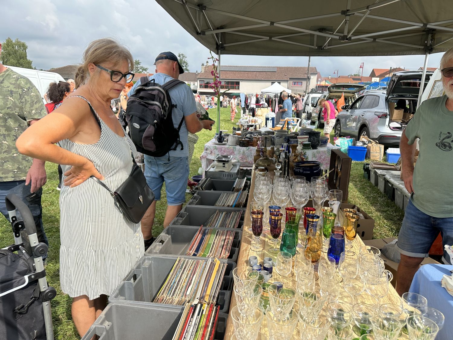 L’art de la négociation à la brocante de Grundviller