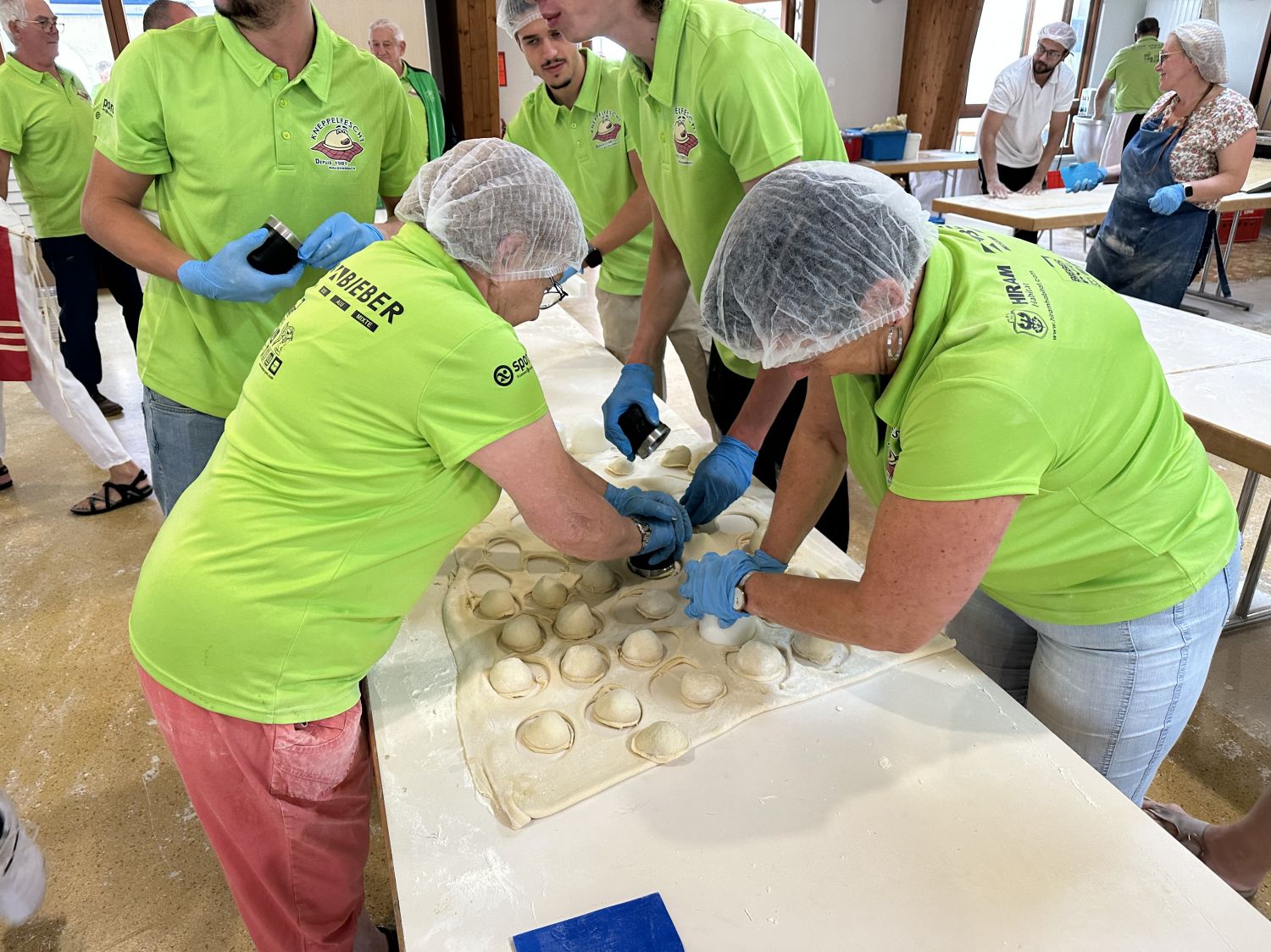 Près de 20 000 ravioles confectionnées pour la 45e édition du Kneppelfescht