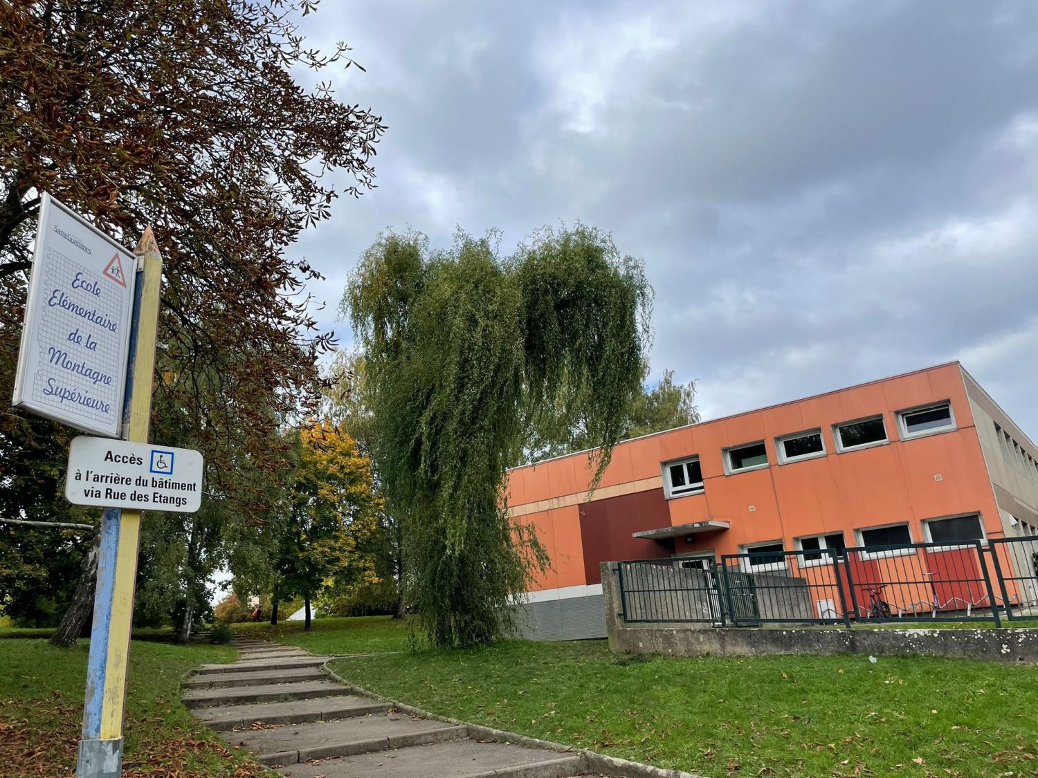 ''À 9 ans on n'a pas envie d'arrêter de vivre'', Sophie Maurice-Pluchon, directrice générale de l'AAESEMO qui lutte contre le harcèlement scolaire