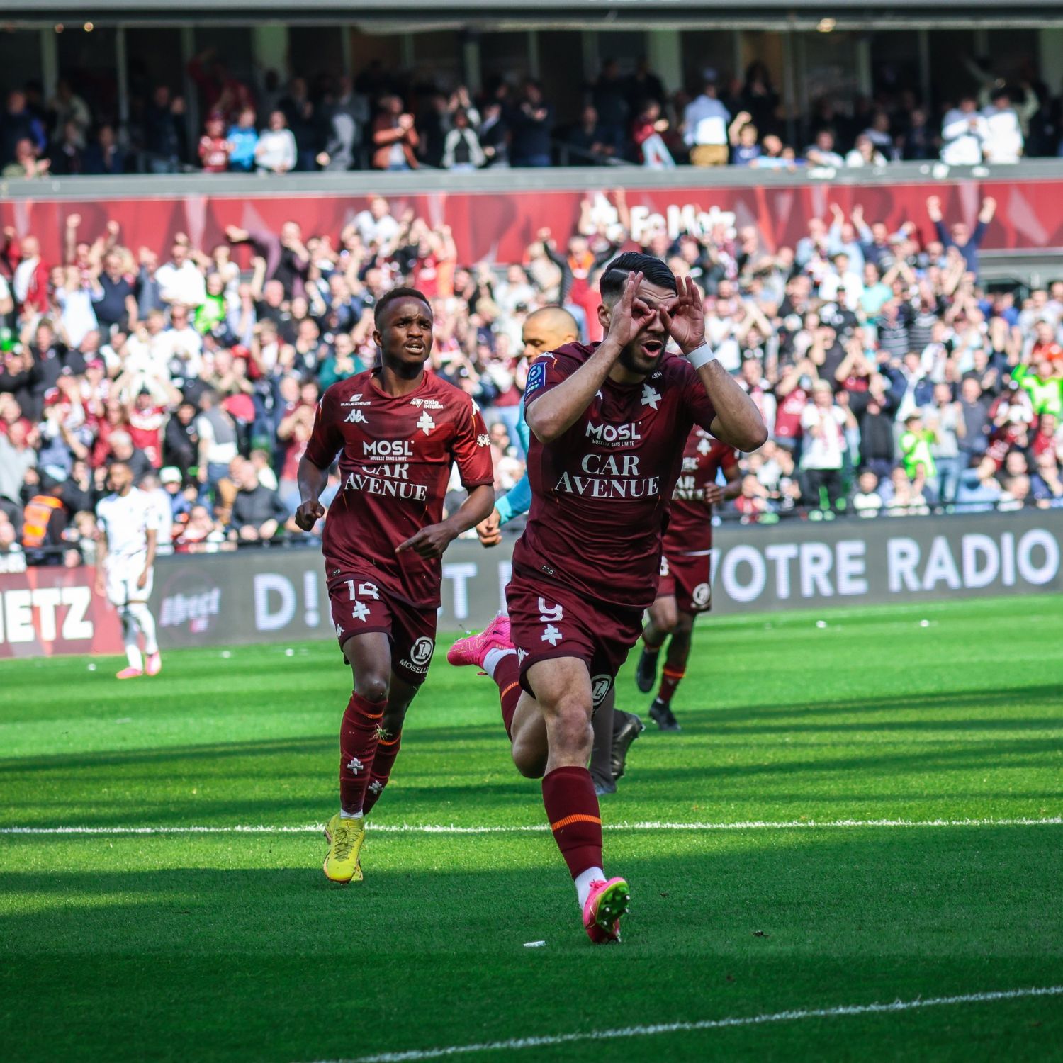 L’attaquant prolifique du FC Metz, Georges Mikautadze, a été récompensé à la cérémonie des trophées UNFP