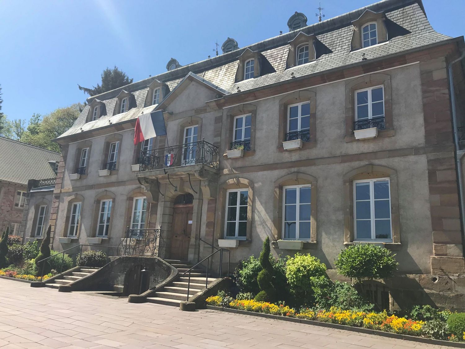 Les habitants de Hombourg-Haut lancent une pétition pour pouvoir se garer devant chez eux