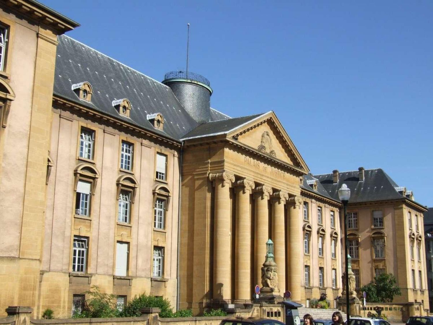 L’homme retranché dans son appartement lundi à Saint-Avold écope de 10 mois de prison avec sursis