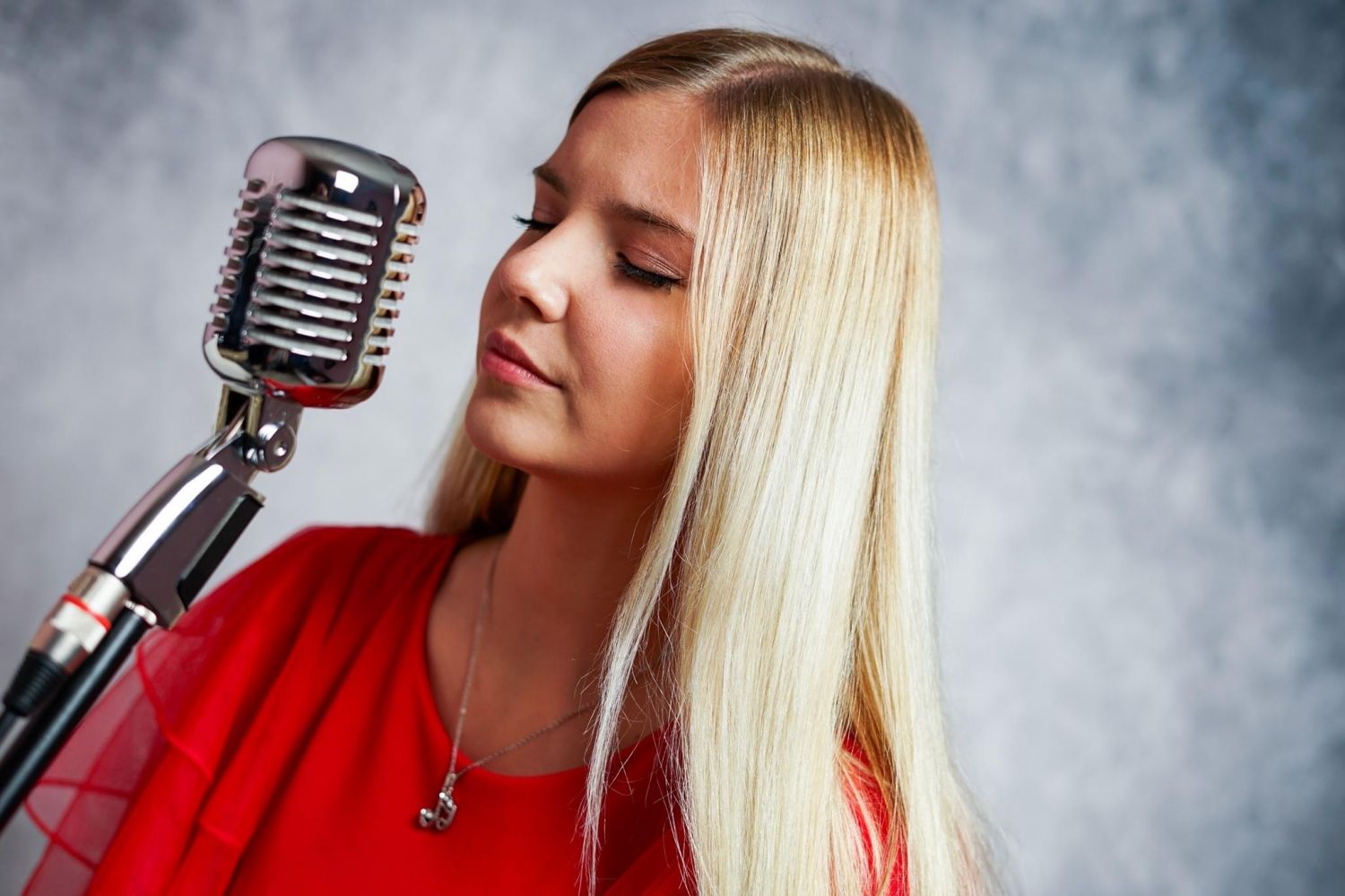 Lisa Dann veut faire participer ses fans à son futur album