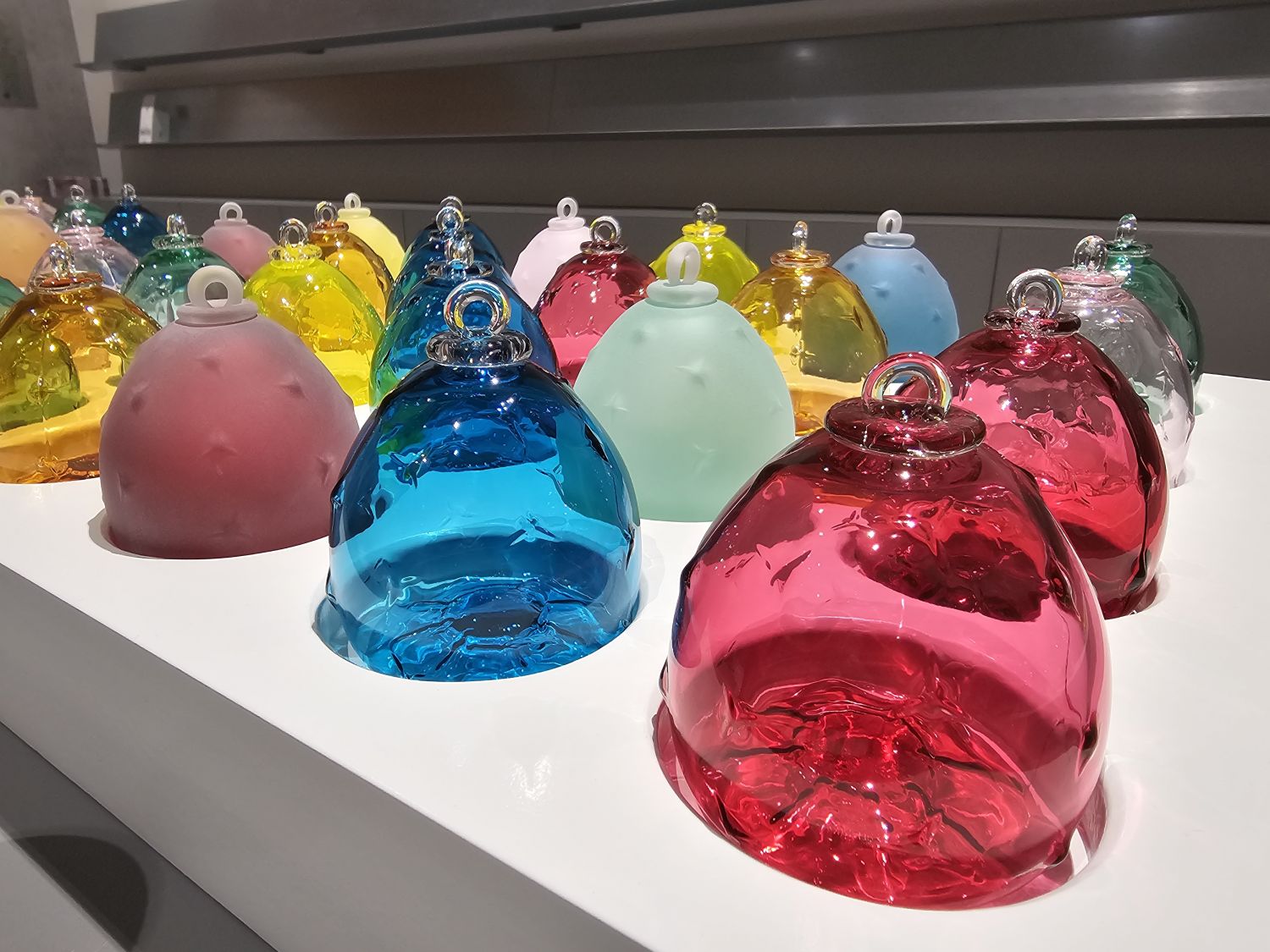 Le centre international d’art verrier de Meisenthal limite la vente de sa boule de Noël