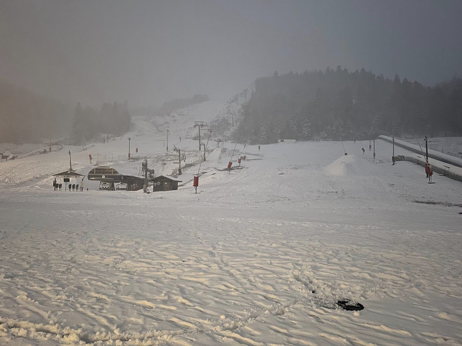 A l’approche des vacances de Noël, les stations de ski du massif vosgien proposent un forfait pour skier partout