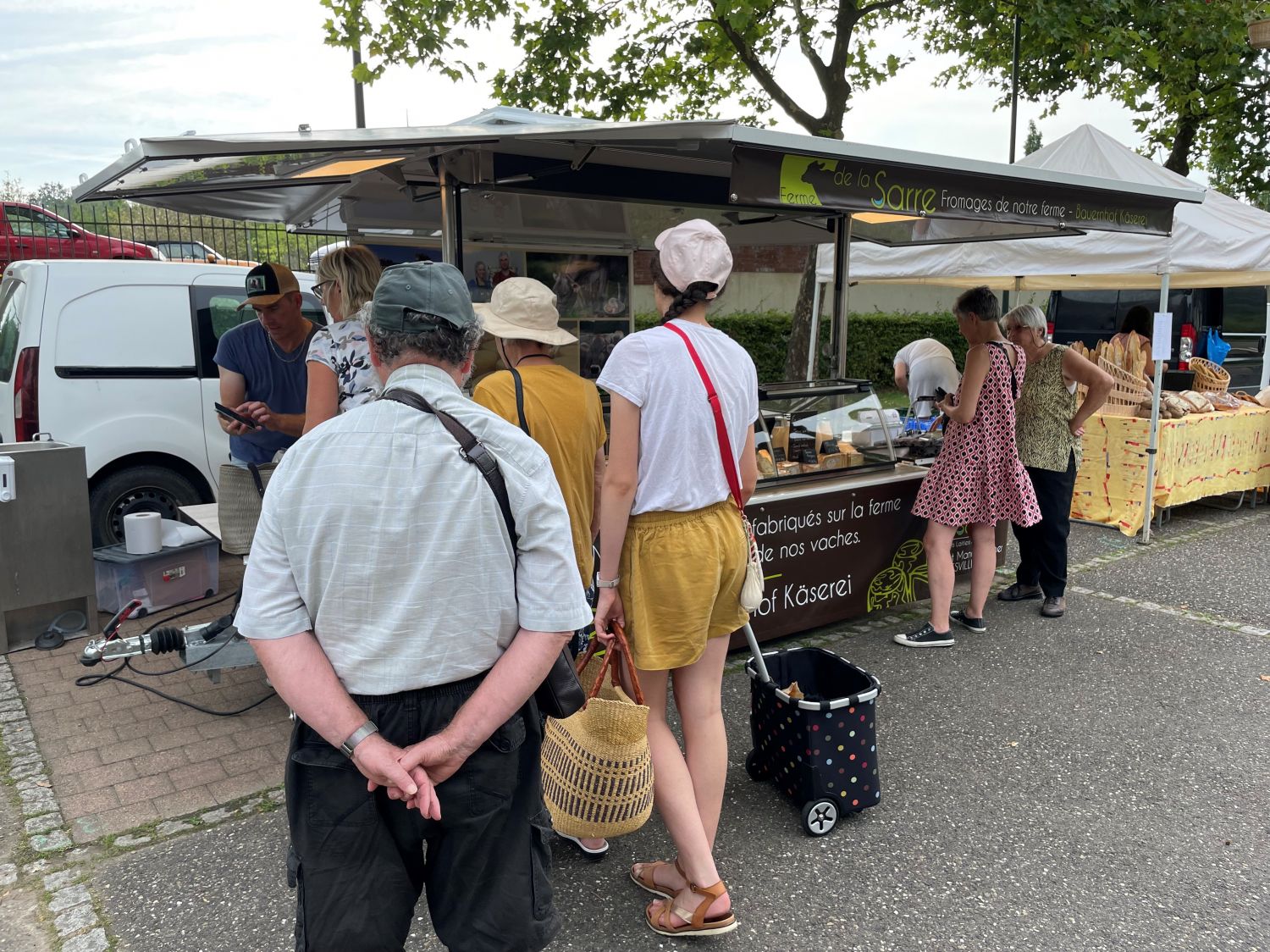 Un marché du terroir a lieu à Gaubiving ce jeudi soir