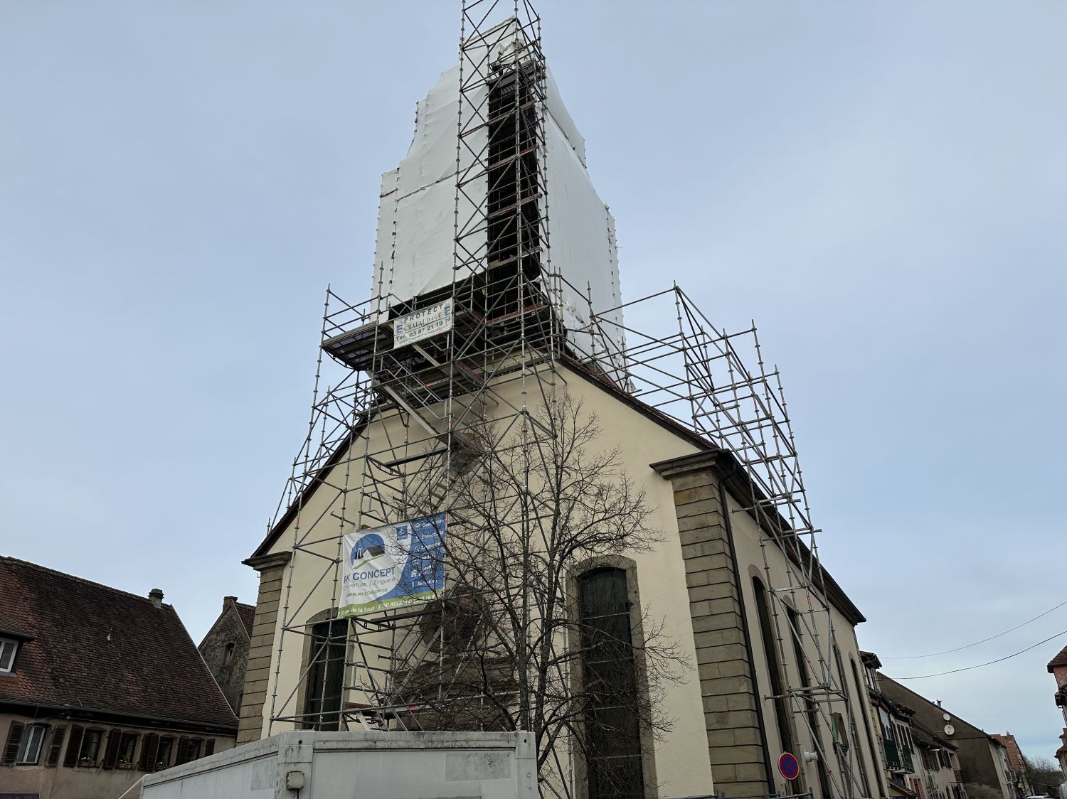 A Diemeringen, les travaux du clocher de l’église protestante touchent à leur fin