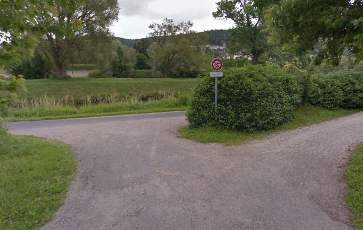 Une voiture s’est retrouvée dans la Sarre la nuit dernière à Grosbliederstroff