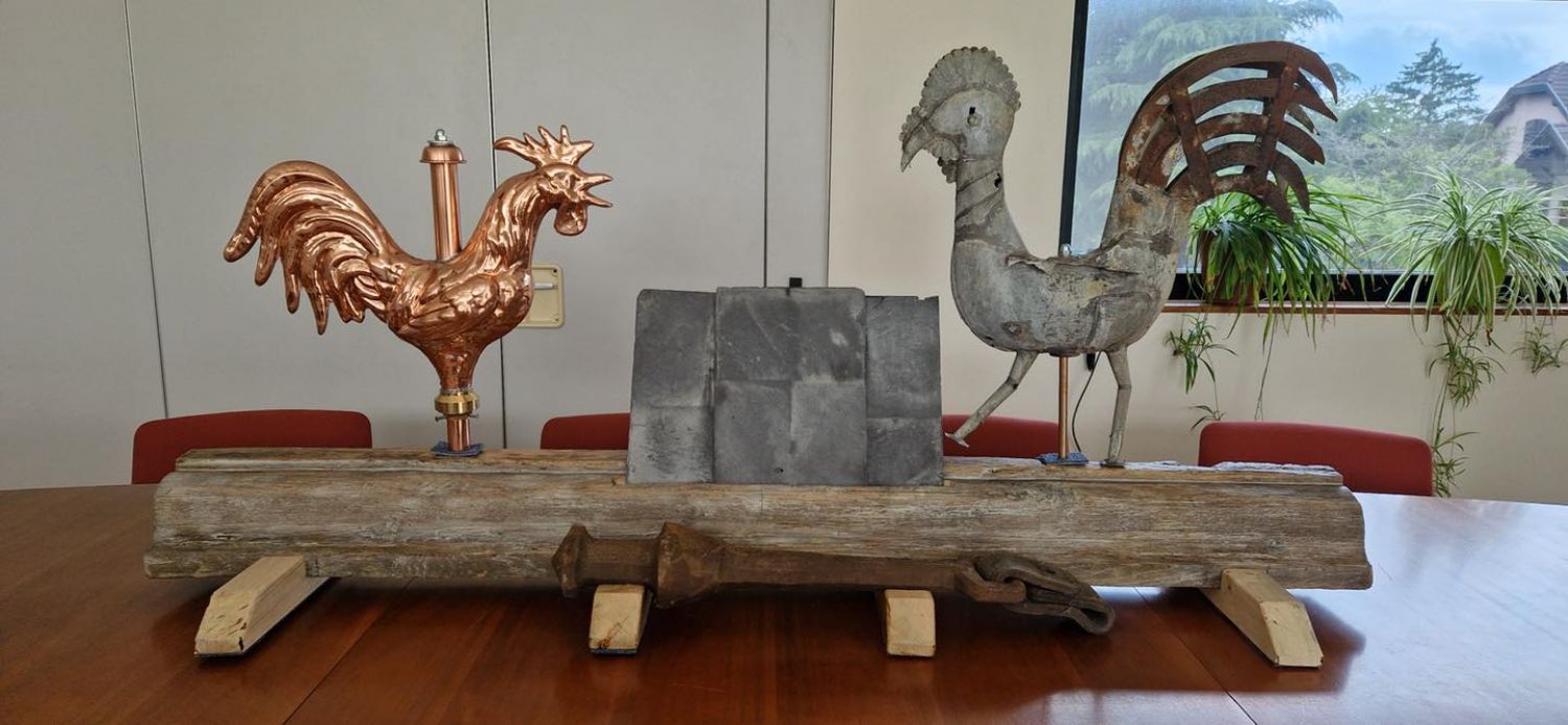 Le coq qui va bientôt être mis en place sur le toit de l’église protestante de Diemeringen sera à nouveau visible samedi matin