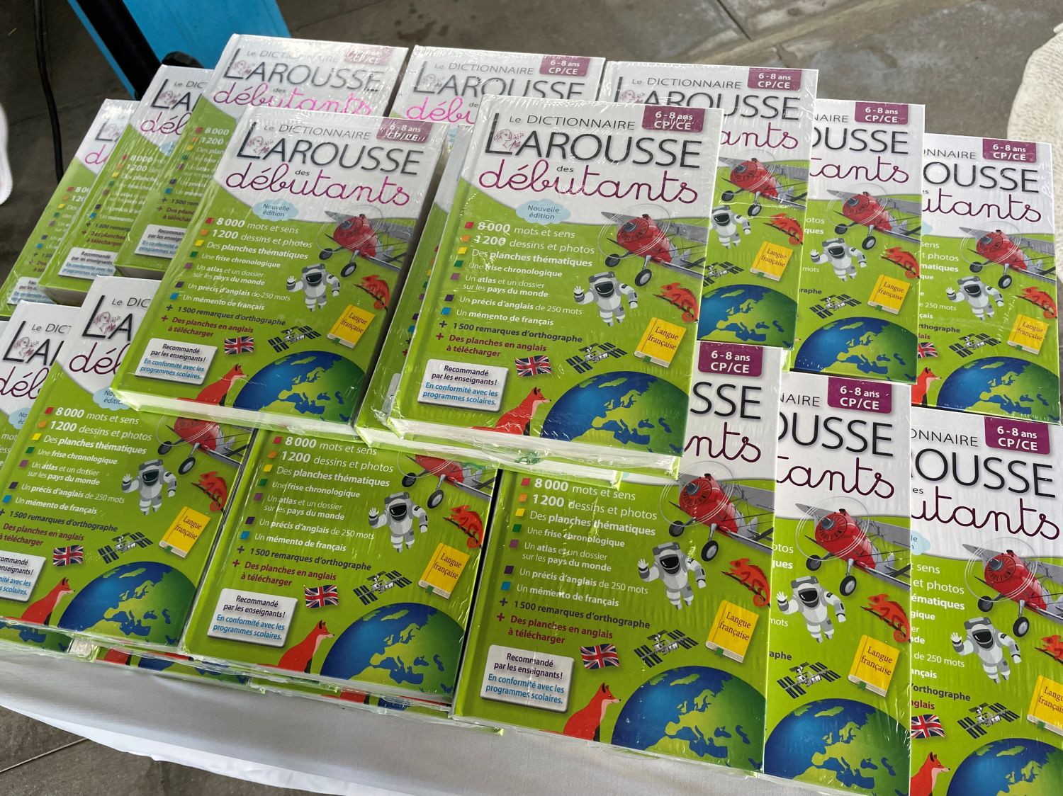 La municipalité de Forbach distribue des dictionnaires aux écoliers en ce début d’année scolaire