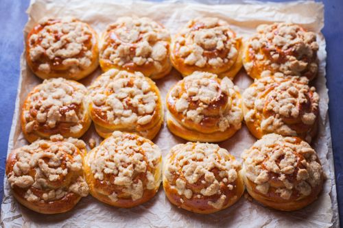 Brioche streusel
